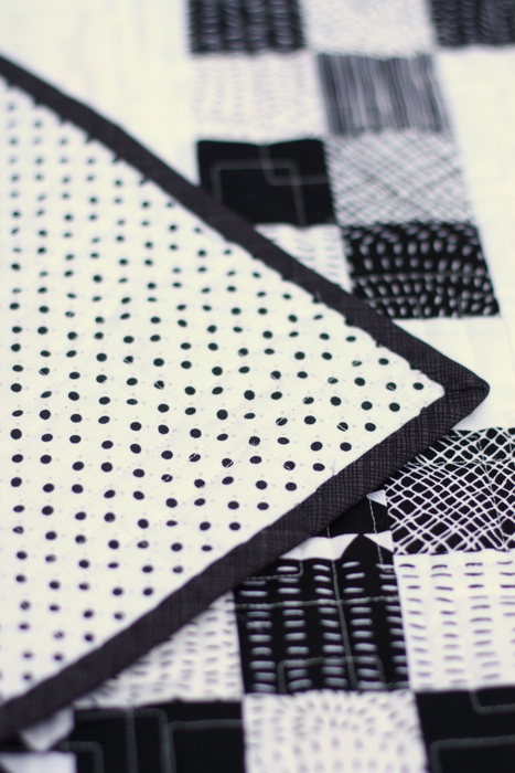 black-and-white-quilt