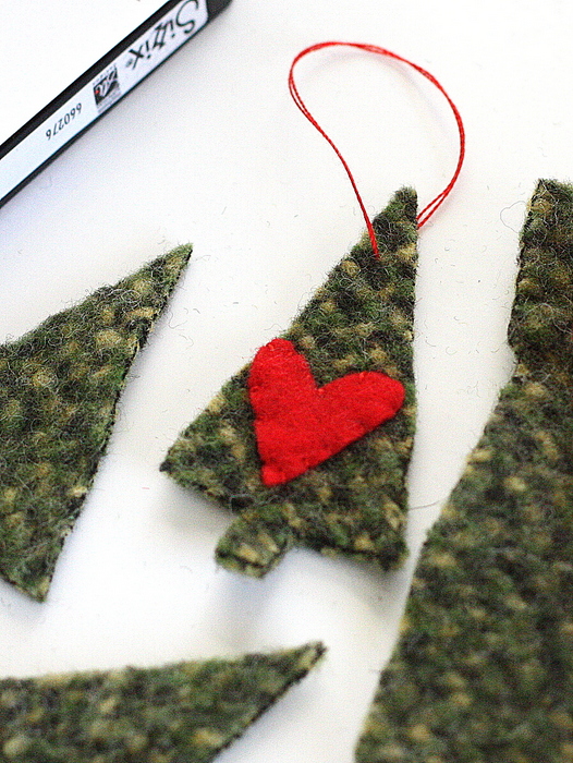 recycled-wool-christmas-tree-ornament