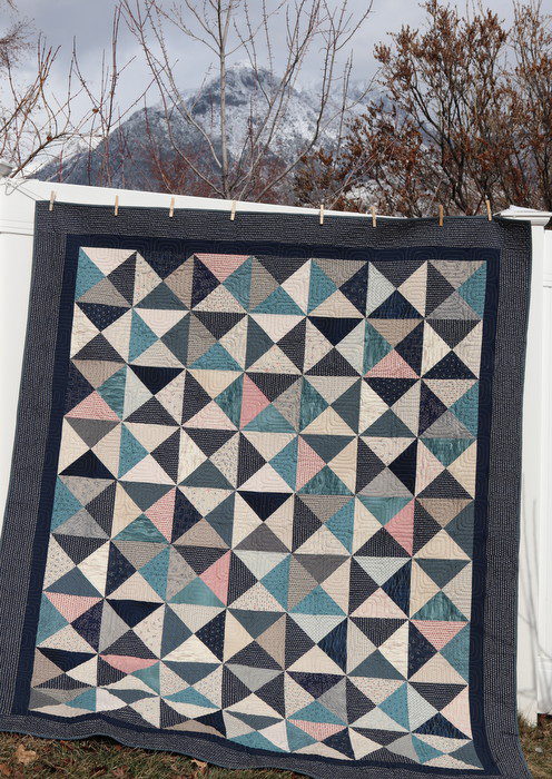 Amy Smart Hour Glass Quilt-001