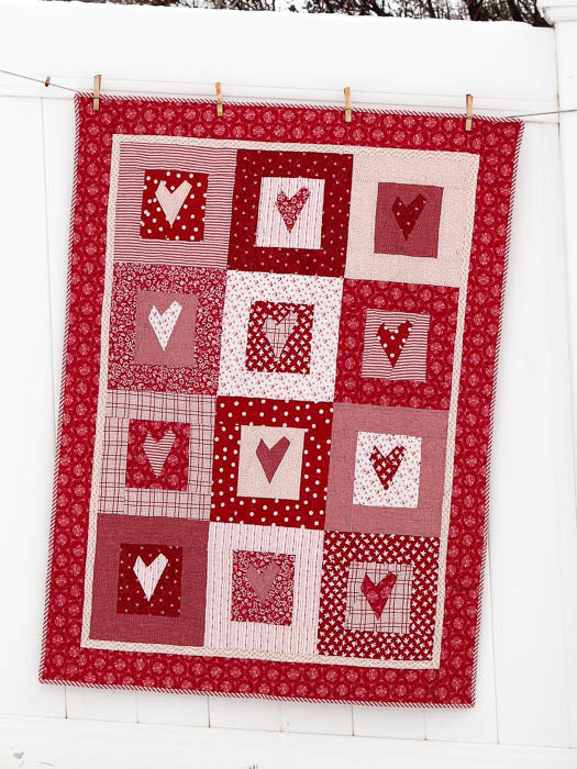 red and white hearts quilt-2