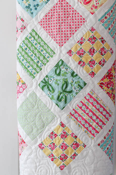 Lattice Baby Quilt Tutorial featured by top US quilt blog, Diary of a Quilter