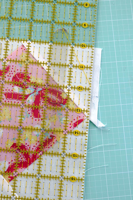 Lattice Baby Quilt Tutorial featured by top US quilt blog, Diary of a Quilter