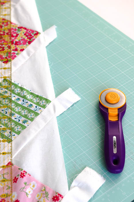 Lattice Baby Quilt Tutorial featured by top US quilt blog, Diary of a Quilter