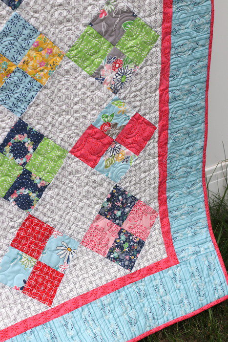 Daisy Days Farmhouse Quilt - free tutorial from Amy Smart