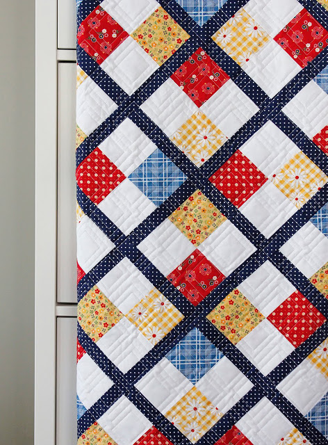 Free Pattern tutorial using 5 Gingham Girls Fat Quarters + background yardage from Andy of A Bright Corner.