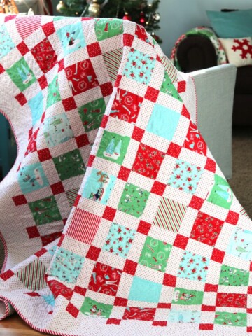 Quick and Easy Shortcut Christmas Quilt