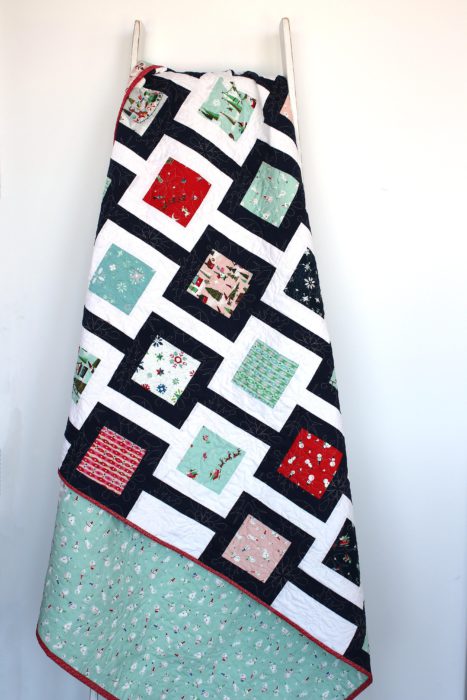 Favorite Christmas Quilts featured by top US quilting blog, Diary of a Quilter: Amy Smart modern quilt pattern Chain Link