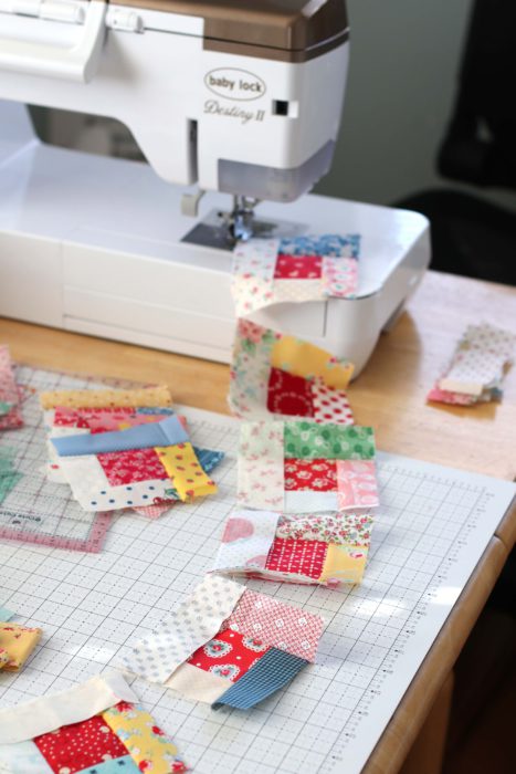 Chain Piecing Log Cabin Quilt Blocks