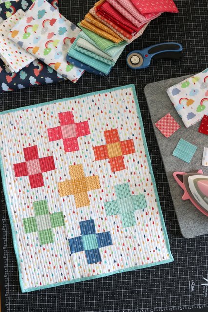 Positively Plus Mini Quilt and Crib Quilt Tutorial - Diary of a