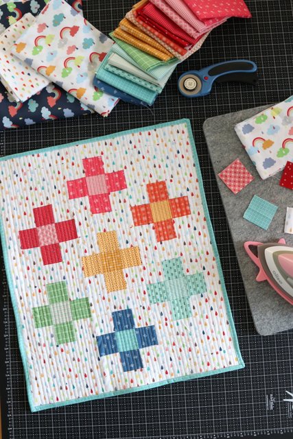 Positively Plus Mini Quilt and Crib Quilt Tutorial - Diary of a Quilter - a  quilt blog