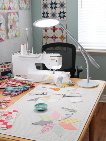 Bright 360 Craft Lamp - lights up 4 foot radius for sewing table