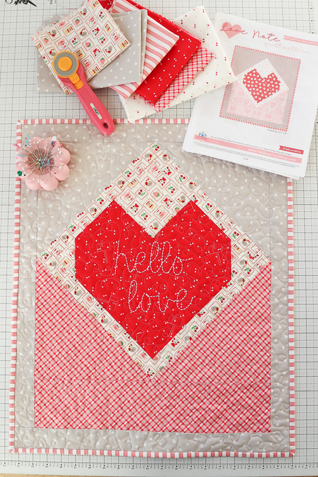 Love Note Mini Quilt pattern - free from the Fat Quarter Shop