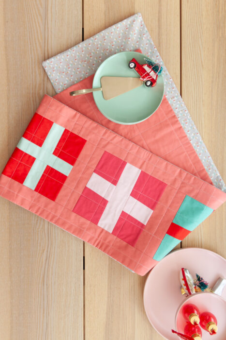 Simple holiday quilted table runner tutorial featuring impro piecing.