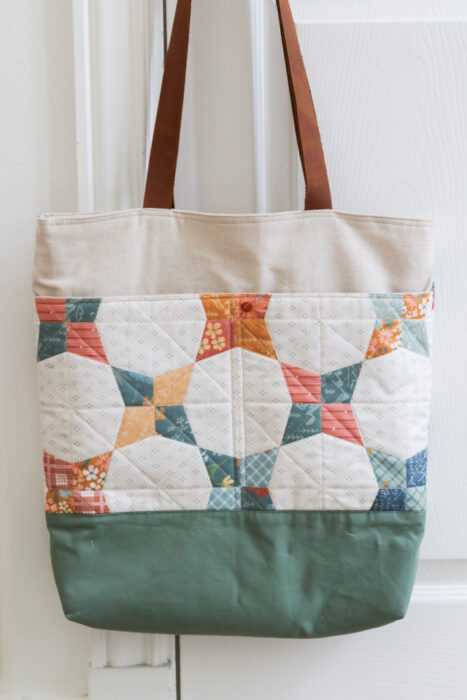 Quilted tote bag with cheater print + Wool and Wax Tote Bag Pattern