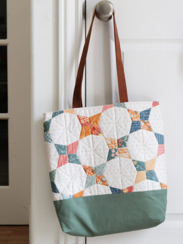 Quilted tote bag made with Albion cheater print by Amy Smart