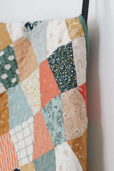Tutorial: How to make a scrappy Tumbler Patchwork Quilt