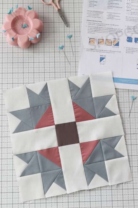 Crown Jewel quilt block made by Amy Smart with the Riley Blake Quilt Block Challenge. Featuring Riley Blake solids Confetti Cottons