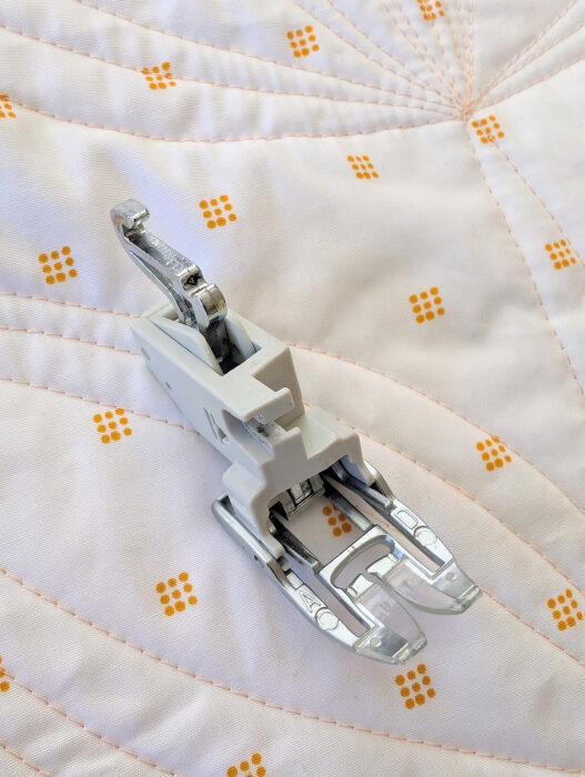 Machine quilting tips: use a walking for your sewing machine