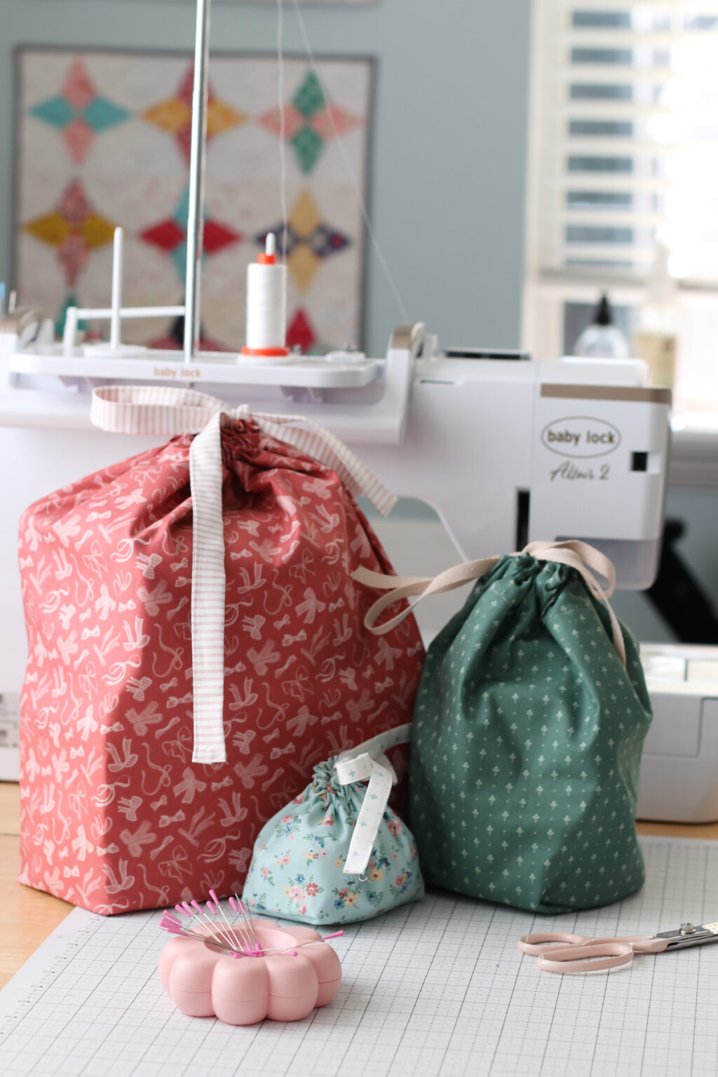 Easy Lined Drawstring Bag Tutorial in 3 Sizes - Diary of a Quilter - a ...
