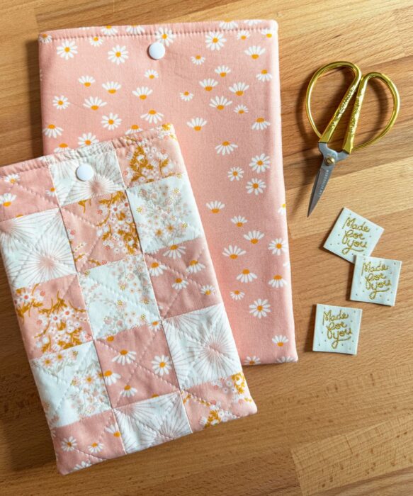 16 Easy Gifts to Sew in an afternoon: Kindle Sleeve tutorial from Stacey Lee Creative