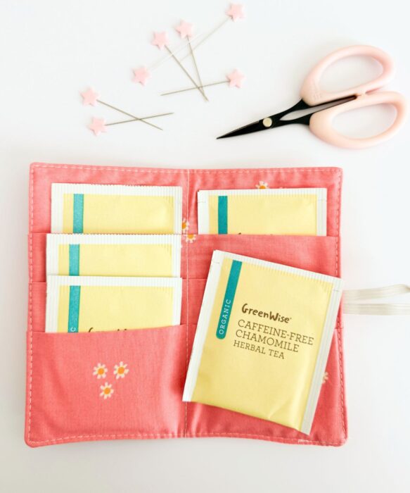 16 Easy Gifts to Sew in an afternoon: Tea Bag Wallet